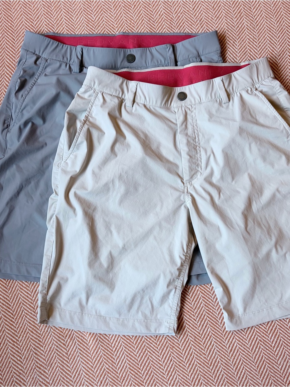 2 Pair Redvanly Men's Athletic Hybrid Shorts Golf in Light Gray and Tan